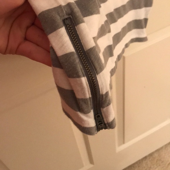 J.CREW TOP - Picture 2 of 3